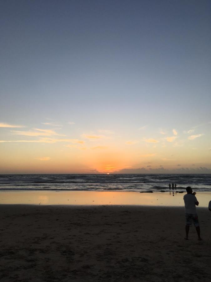 Chale Em Frente A Praia Салвадор Екстер'єр фото